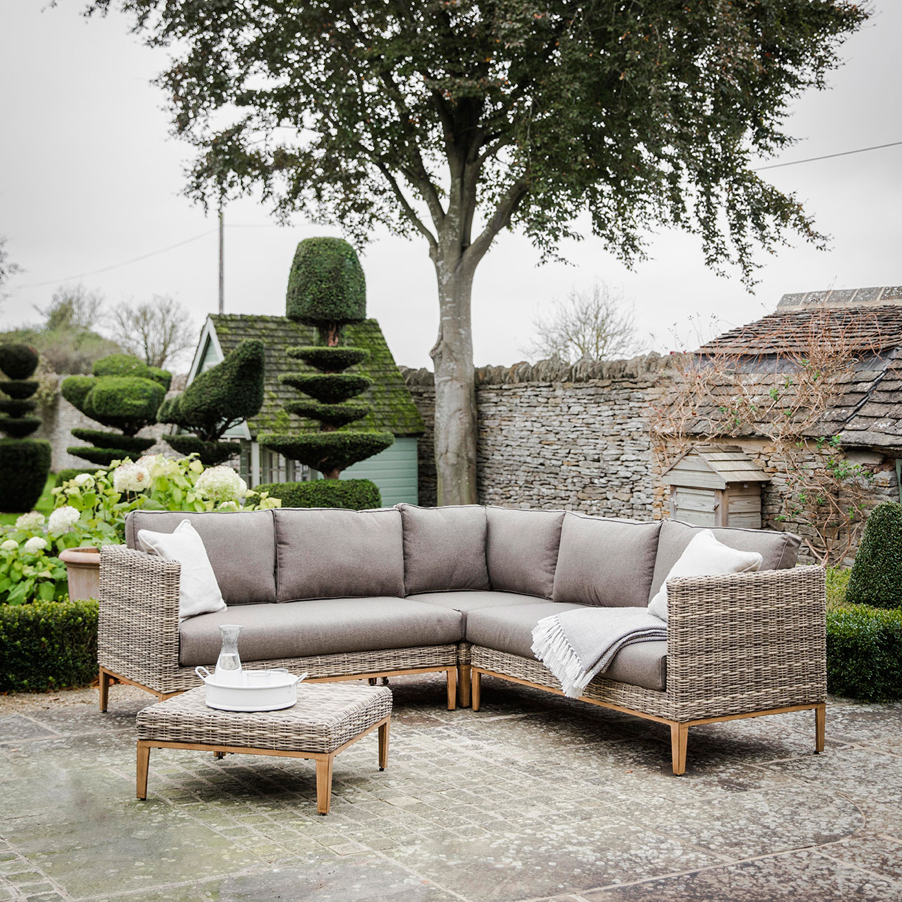 Walderton Corner Sofa Set - Luxury Outdoor Living